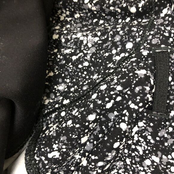 LULULEMON Outrun Cropped 17” Leggings Black White Dot Mesh Panel Size 4 - Picture 10 of 11